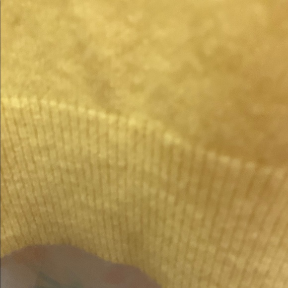 Sag Harbor Yellow V-Neck Sweater with Relaxed Fit - Picture 6 of 7